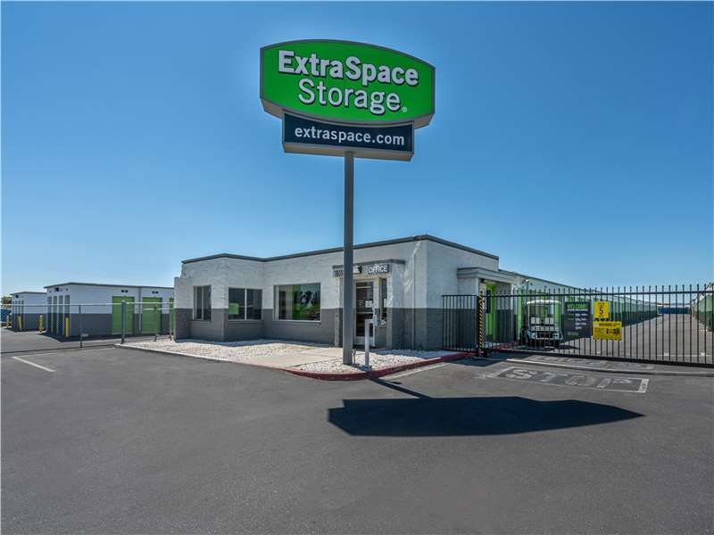 Beauty Image - Extra Space Storage at 15555 Yates Rd, Victorville, CA 92395