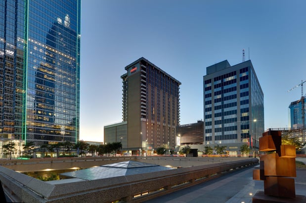 Images Crowne Plaza Dallas Downtown by IHG
