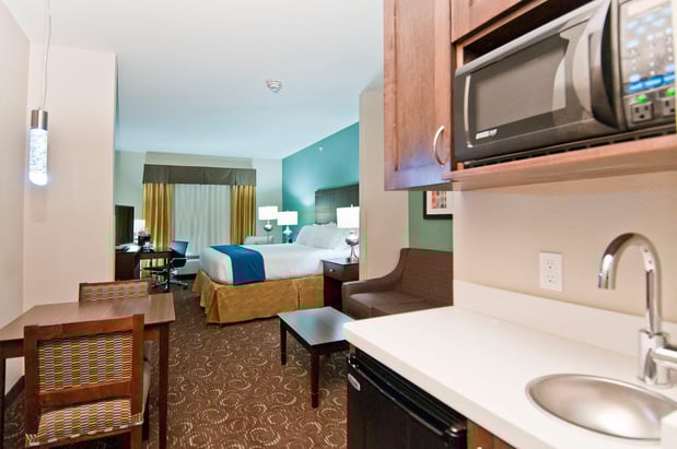 Images Holiday Inn Express & Suites San Antonio - Frost Bank Ctr by IHG