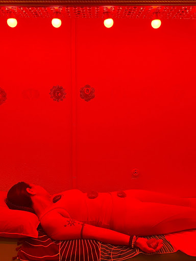 Chakra Light Therapy helps to pinpoint all blockages and negative energy.