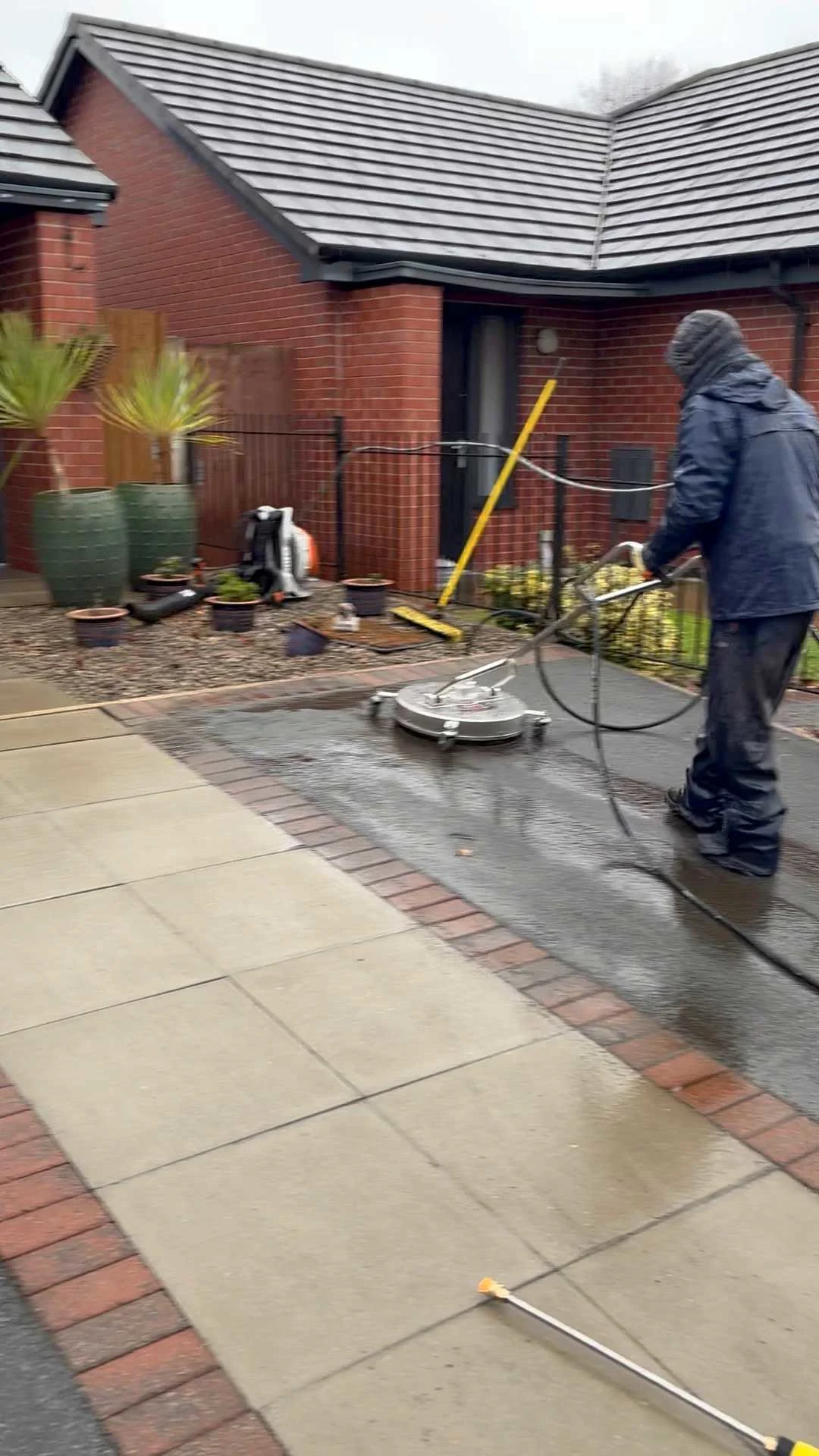 Images Liverpool Gardening Services Ltd