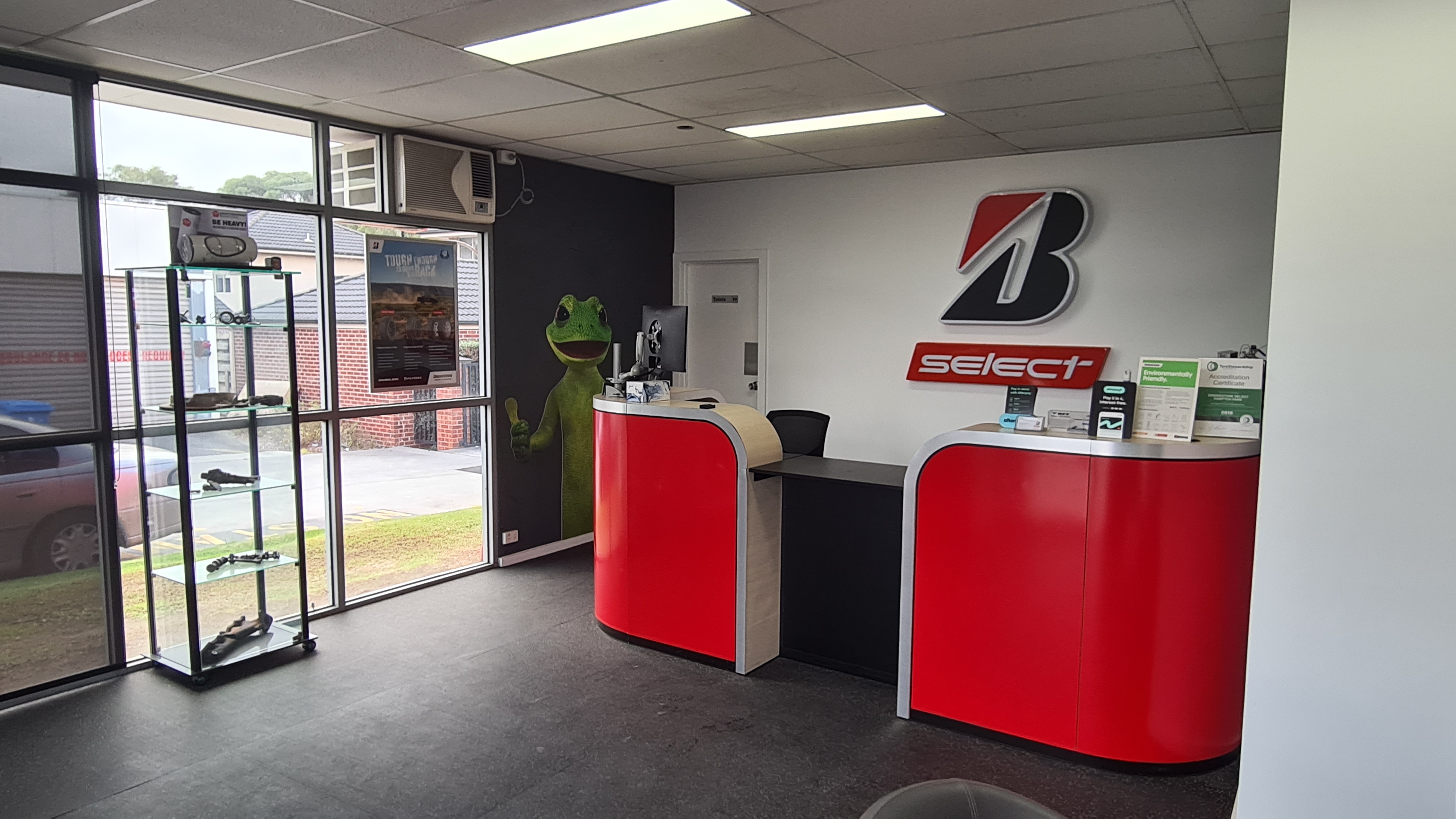 Images Bridgestone Select Tyre & Auto Hampton Park