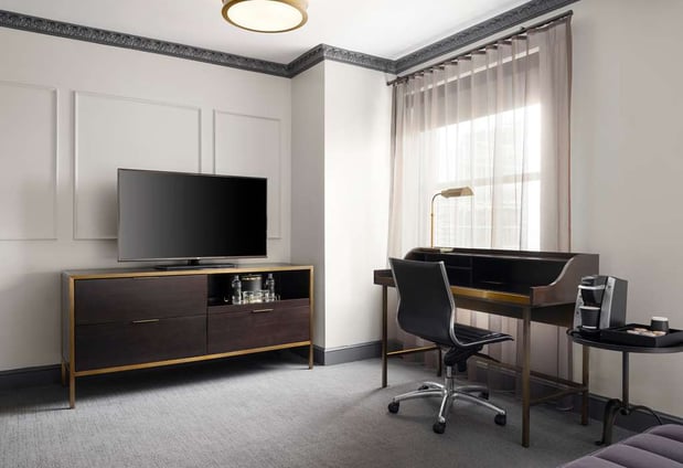 Images Hotel Phillips Kansas City, Curio Collection by Hilton