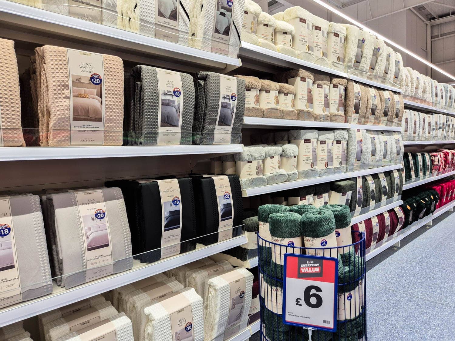 Images B&M Home Store with Garden Centre