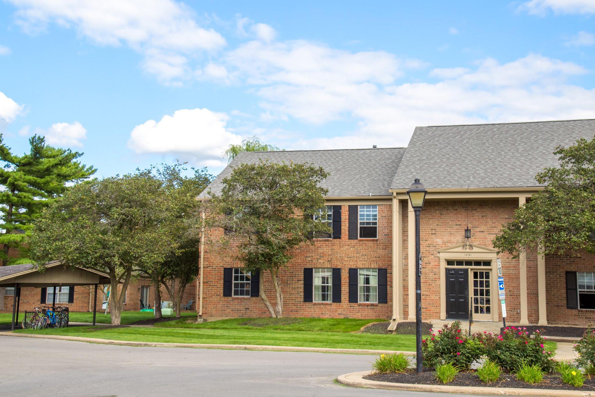 Governor Square Apartments Photo