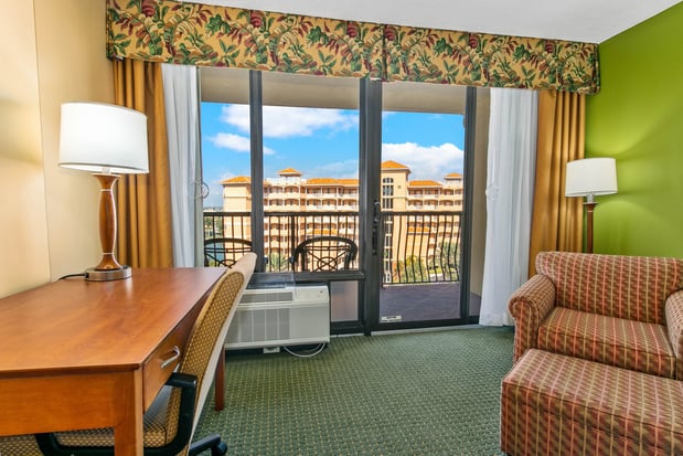 Images Holiday Inn & Suites Clearwater Beach by IHG