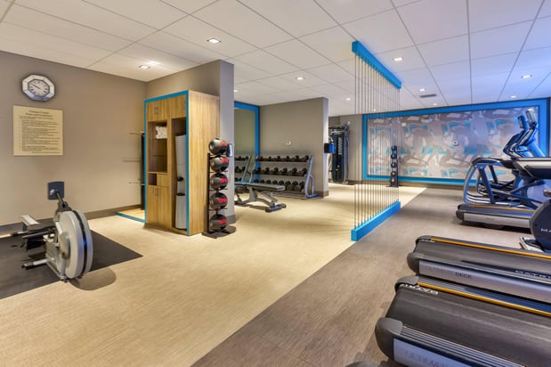 Images Crowne Plaza Dulles Airport by IHG