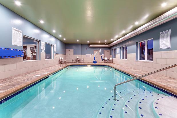Images Holiday Inn Express & Suites Columbus - Worthington by IHG