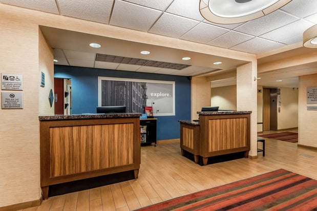 Images Hampton Inn Milwaukee-Airport