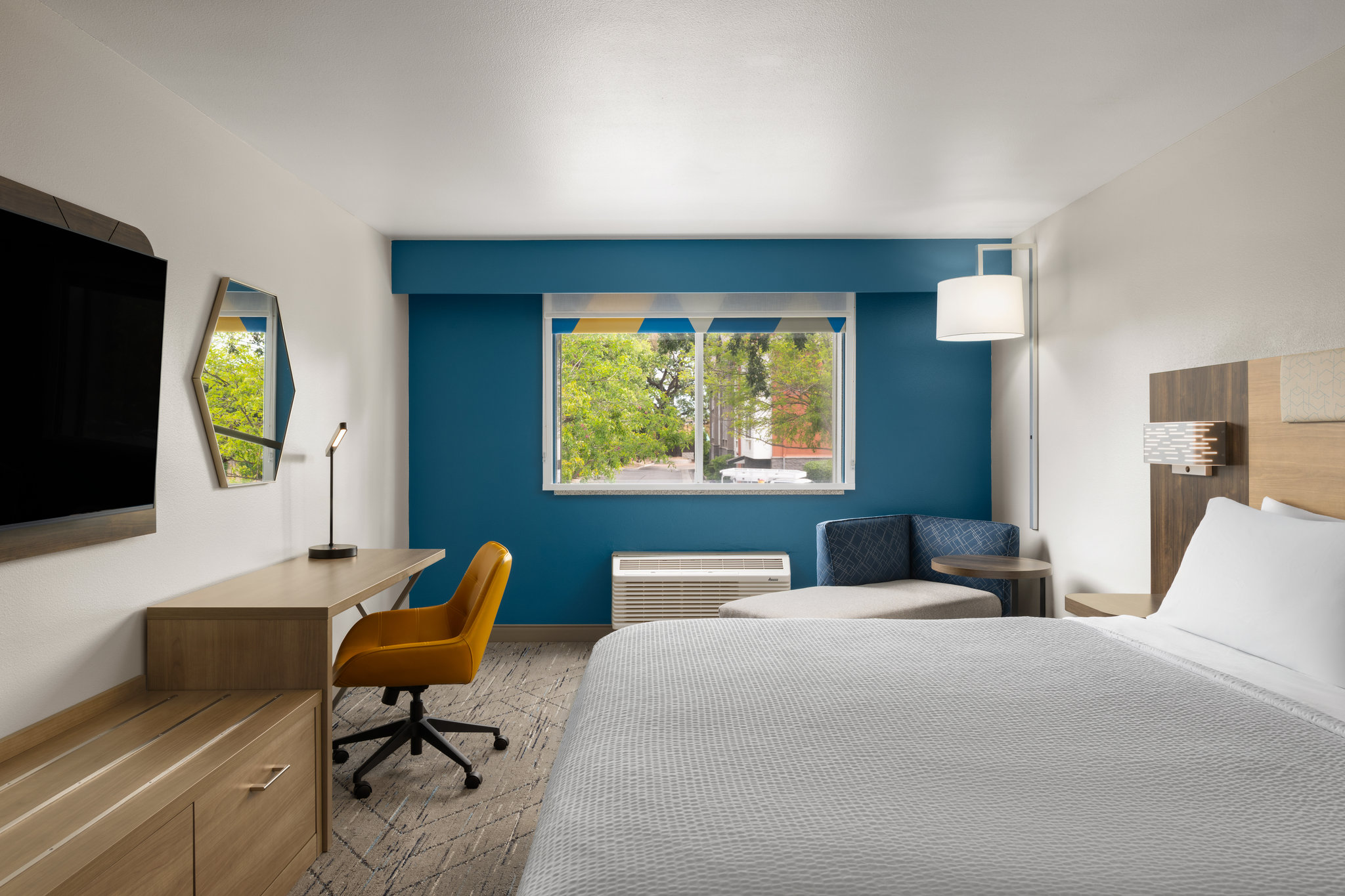 Holiday Inn Express & Suites Paso Robles by IHG Image