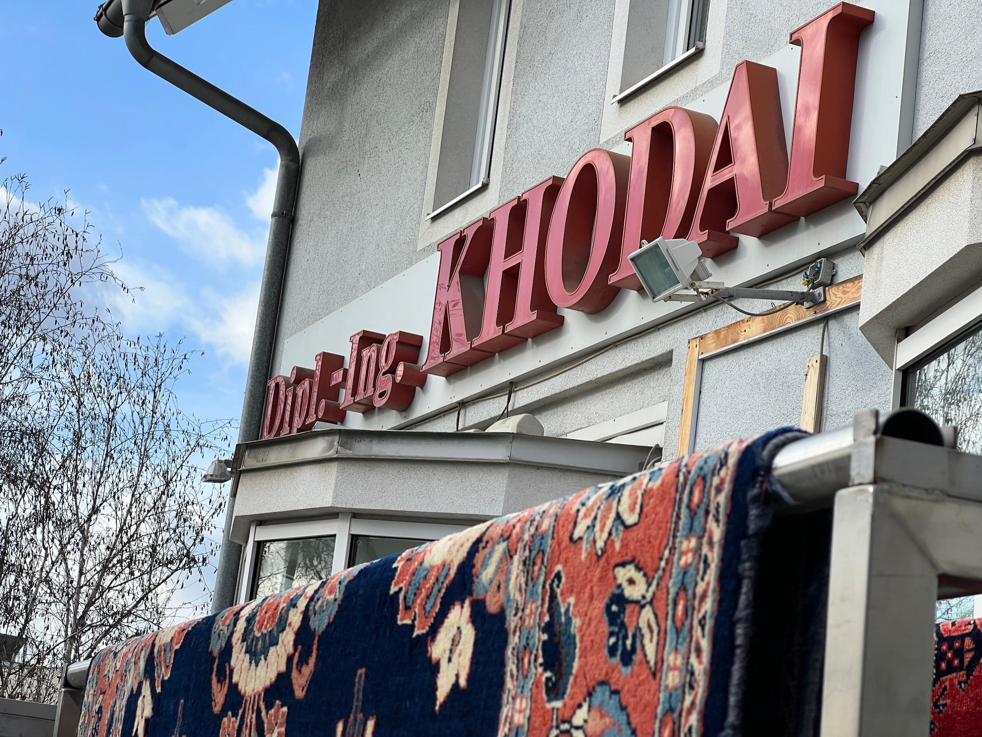 Bild 73 von Teppiche Dipl. Ing. Khodai GmbH - Teppichreinigung