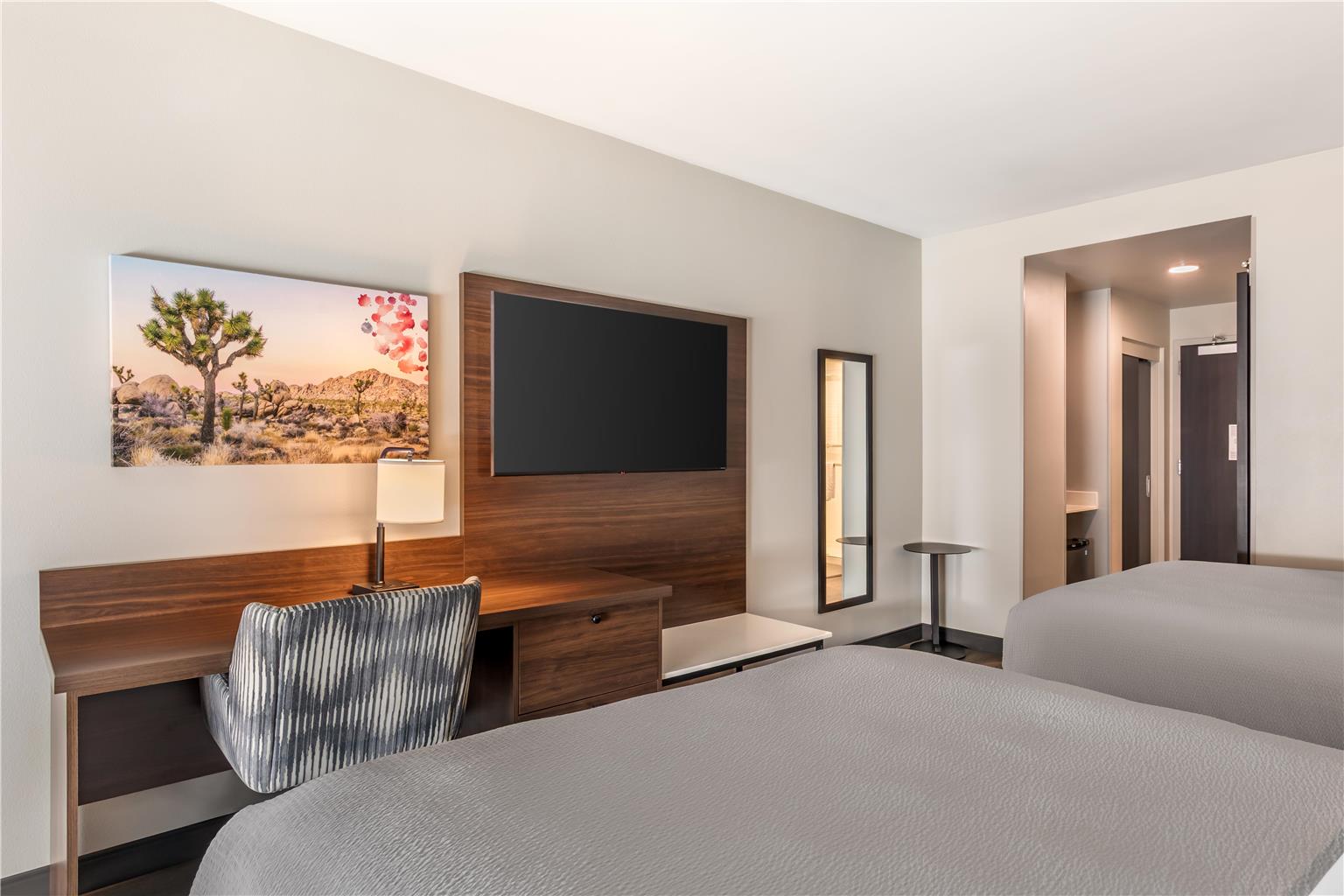 Double Queen Guestroom