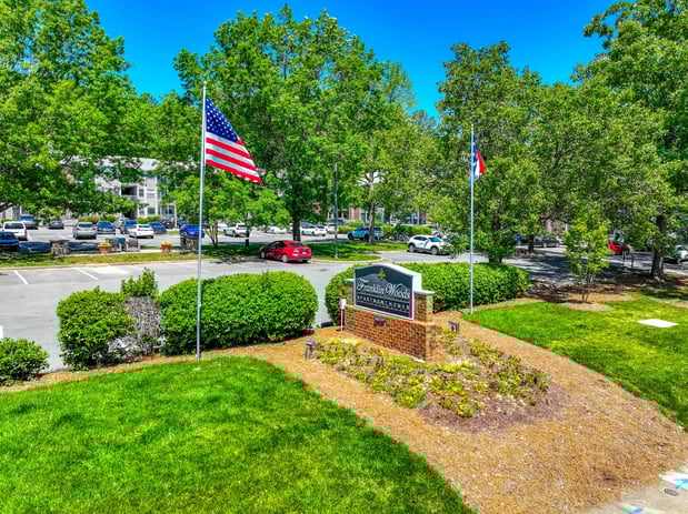 Images Franklin Woods Apartments