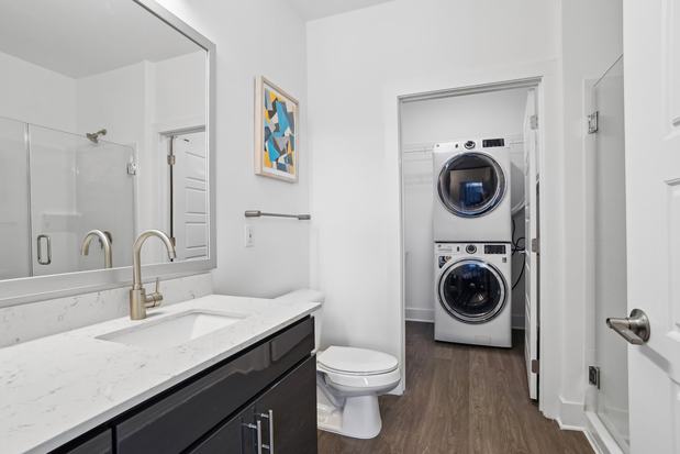 Images Link Apartments® Mint Street