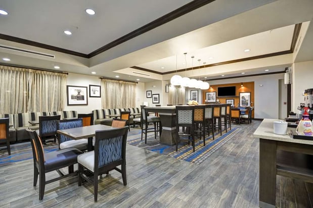 Images Hampton Inn Kenedy