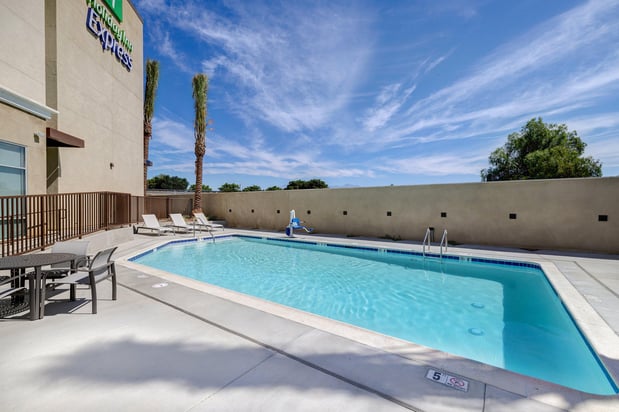 Images Holiday Inn Express & Suites Ontario - Chino Hills by IHG