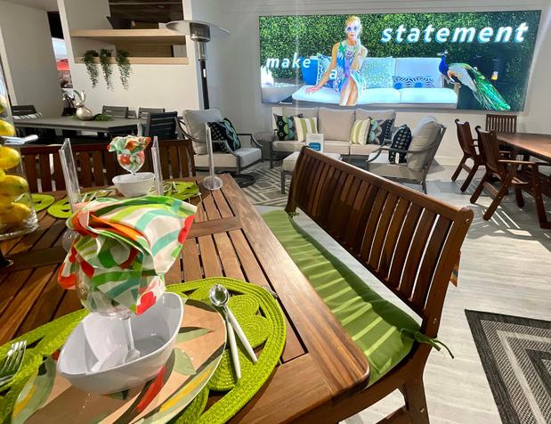 Images VIRIDIEN Patio + Fireplace