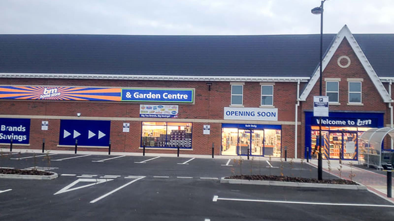Images B&M Home Store with Garden Centre