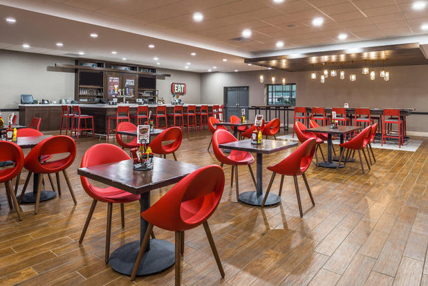 Images Holiday Inn Auburn-Finger Lakes Region by IHG