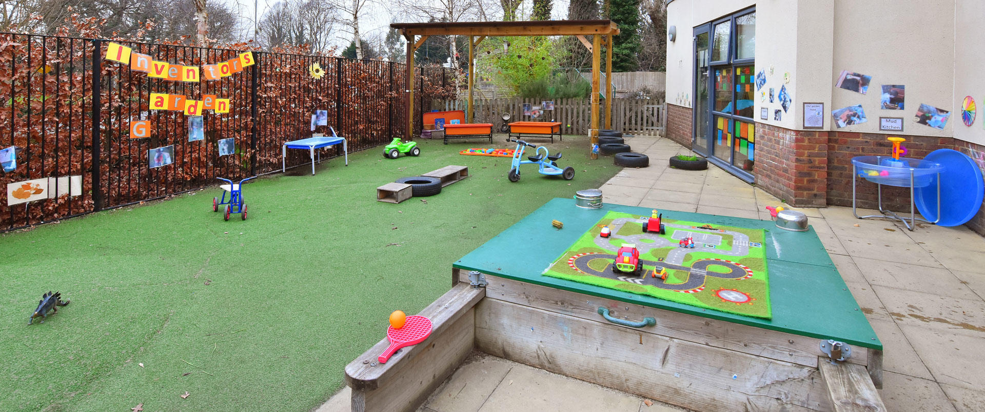 Bright Horizons Hinchley Wood Day Nursery and Preschool Esher 03333 057897