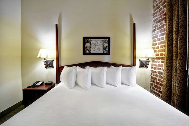 Images Embassy Suites by Hilton Charleston Historic District