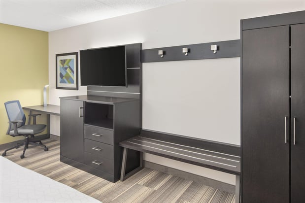 Images Holiday Inn Express & Suites Greenville-I-85 & Woodruff Rd by IHG