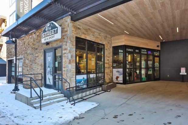 Images Hotel Indigo Silverthorne by IHG