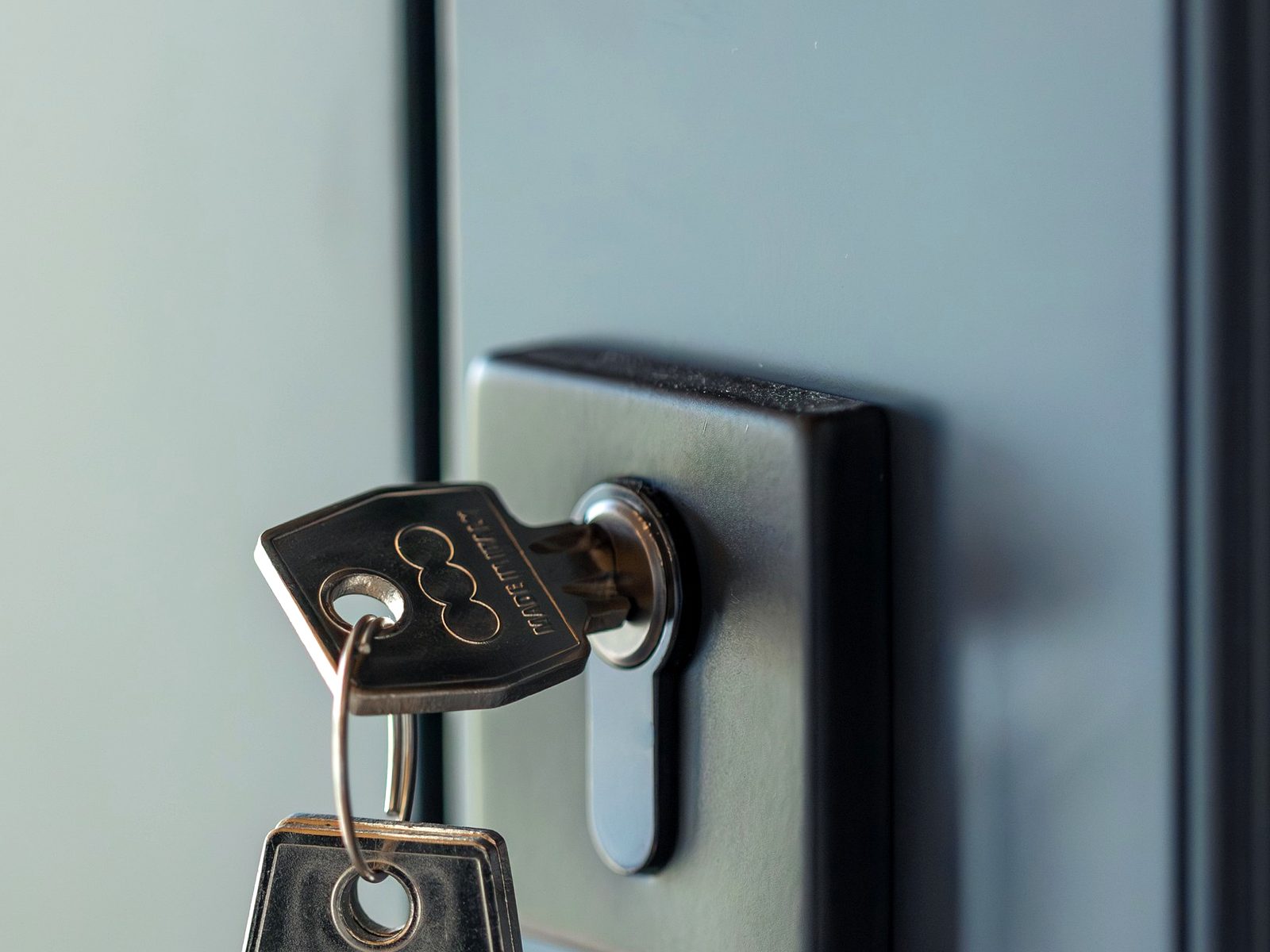 Tin Locksmith