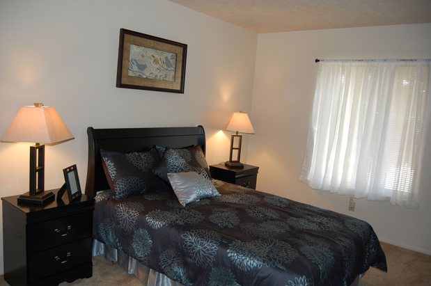Images Hickory Village Apartments