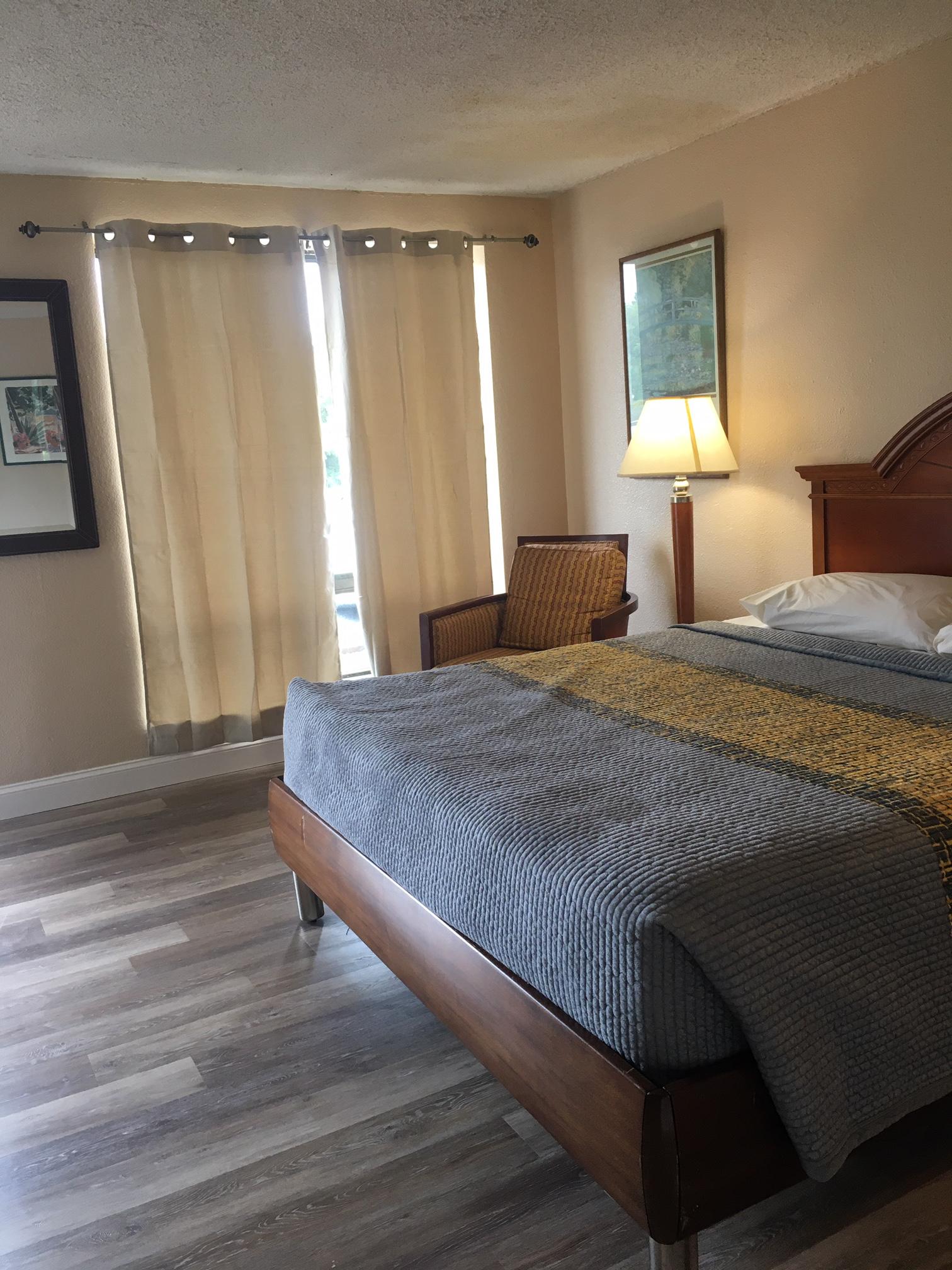 We have newly renovated rooms