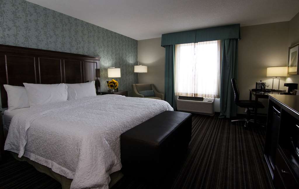 Images Hampton Inn & Suites by Hilton St. John's Airport