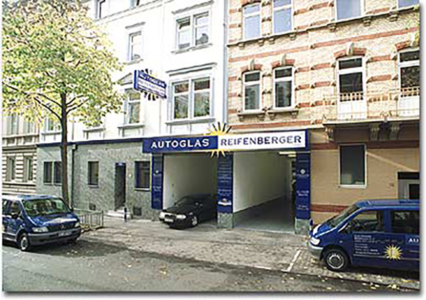 Bild 3 junited AUTOGLAS Reifenberger in Wiesbaden