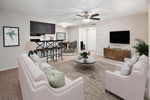 Images Harbour Pointe Apartment Homes