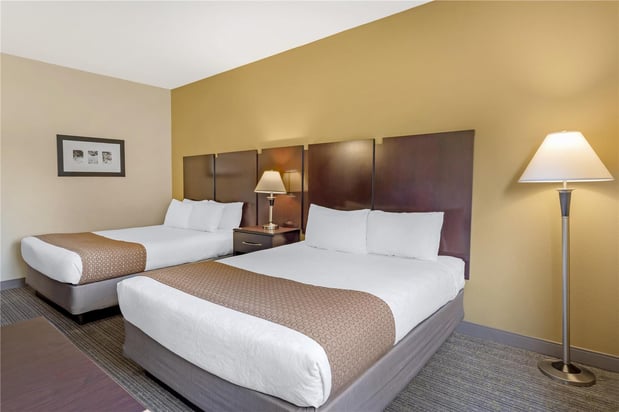 Images Best Western Plus Plaza by the Green