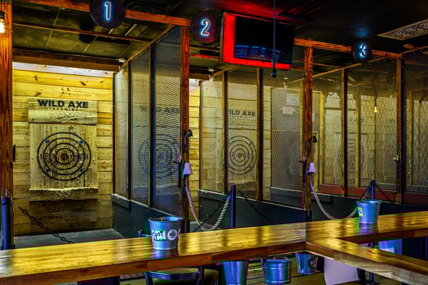 Images Wild Axe Throwing