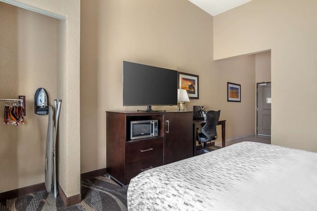 Images Best Western Plus Lake Jackson Inn & Suites