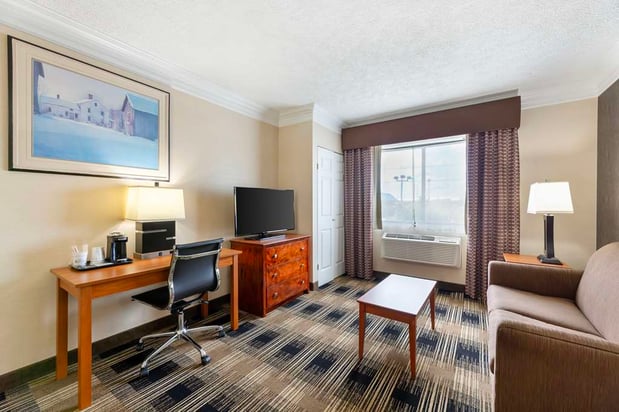 Images Best Western The Inn at Rochester Airport