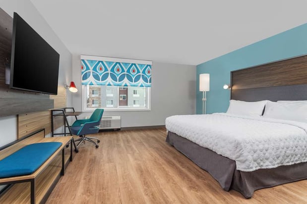 Images Tru by Hilton Janesville