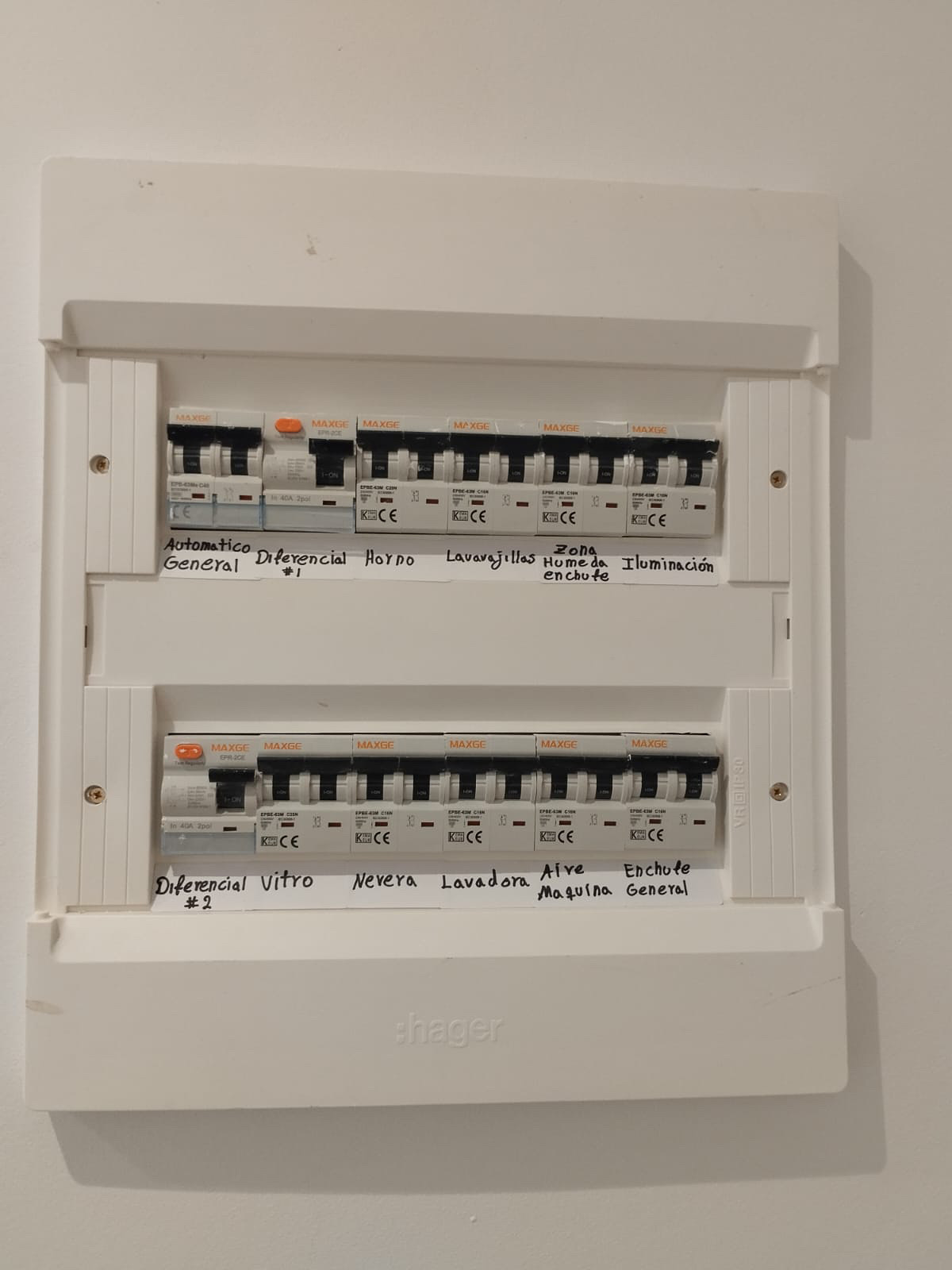 Images Instalaciones Eléctricas Mora