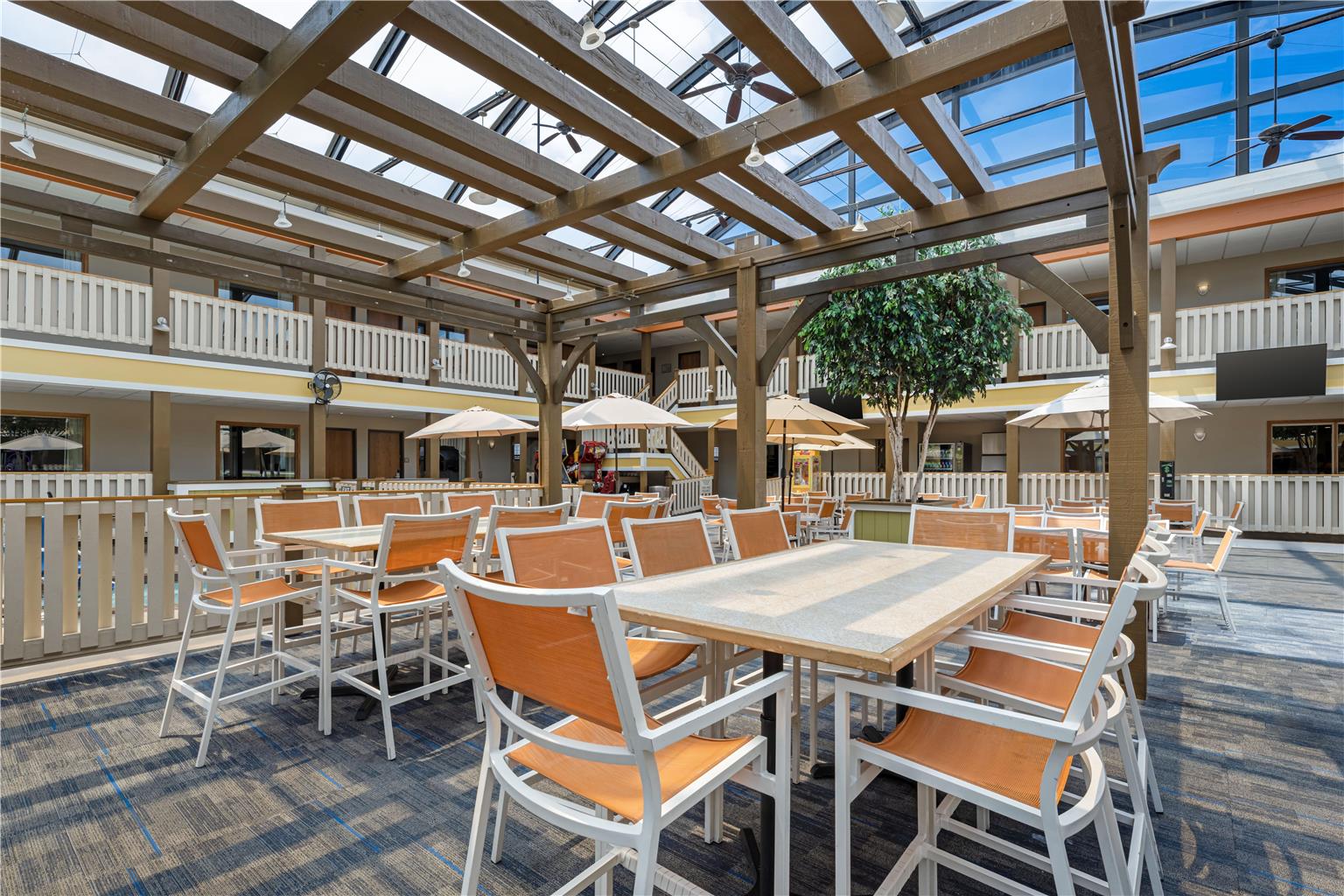 BW Dubuque IA Atrium