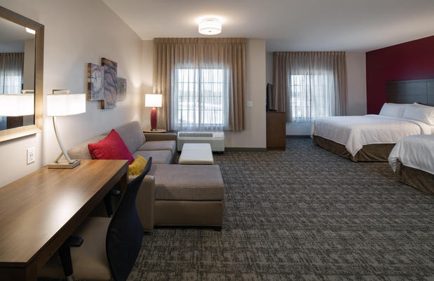 Images Staybridge Suites Phoenix – Biltmore Area by IHG