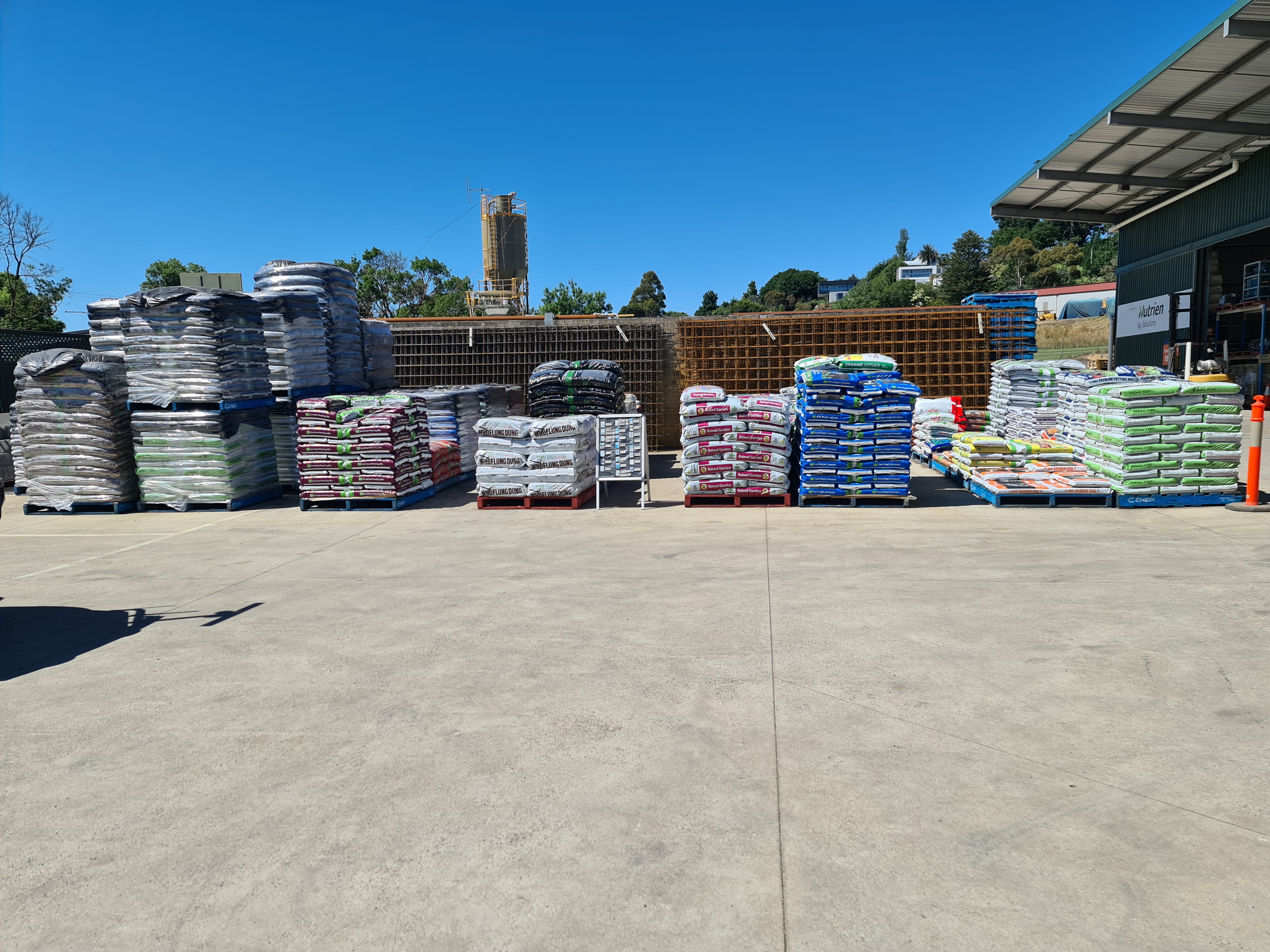 Images Daylesford Hardware