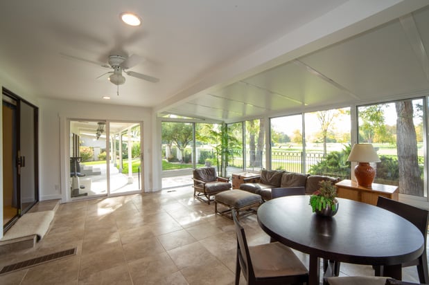 Images CoMo Premium Exteriors - Moberly