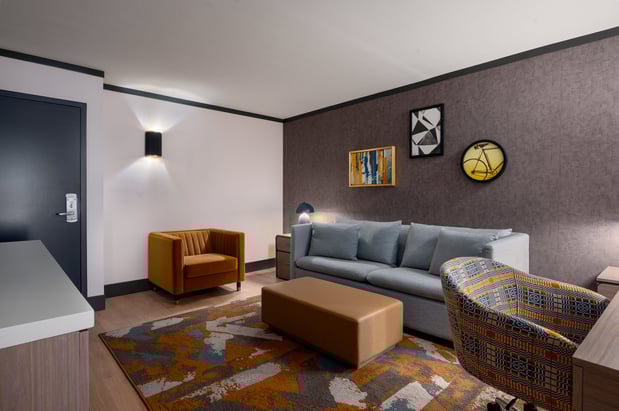 Images Troy Inn & Suites