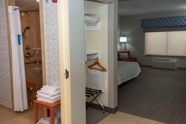 Images Hampton Inn & Suites Riverton