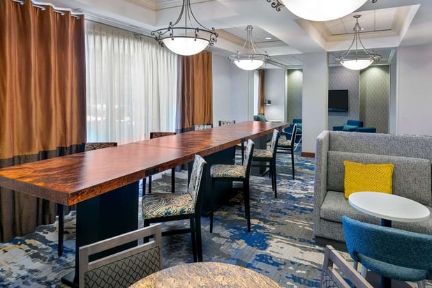 Images Hampton Inn & Suites Kansas City-Country Club Plaza