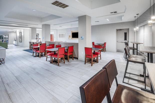 Images Holiday Inn Express & Suites Shreveport - West by IHG