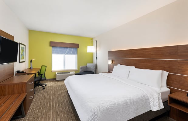 Images Holiday Inn Express & Suites Birmingham - Inverness 280 by IHG