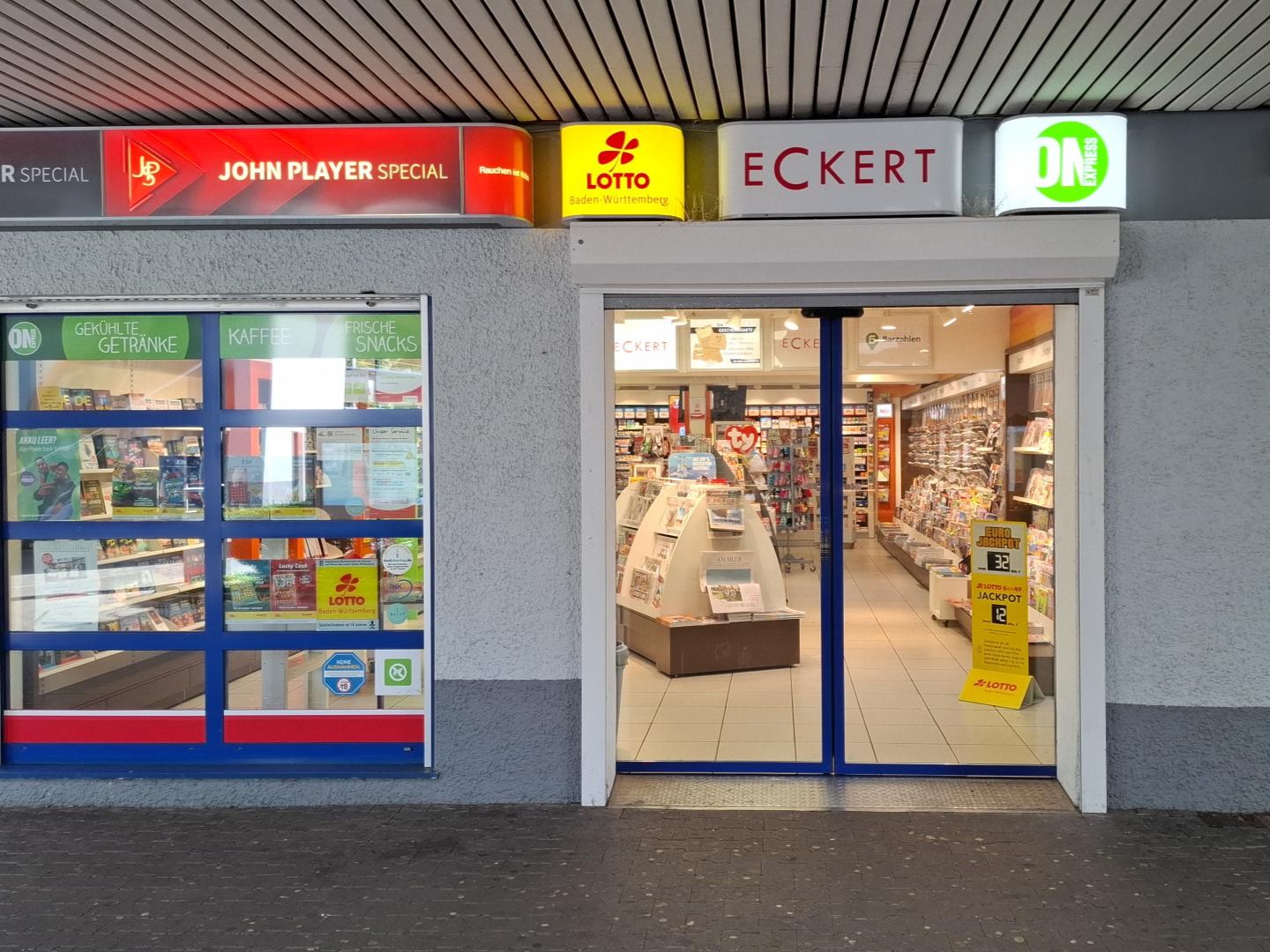 Eckert, Am Bahnhof 1 in Stuttgart