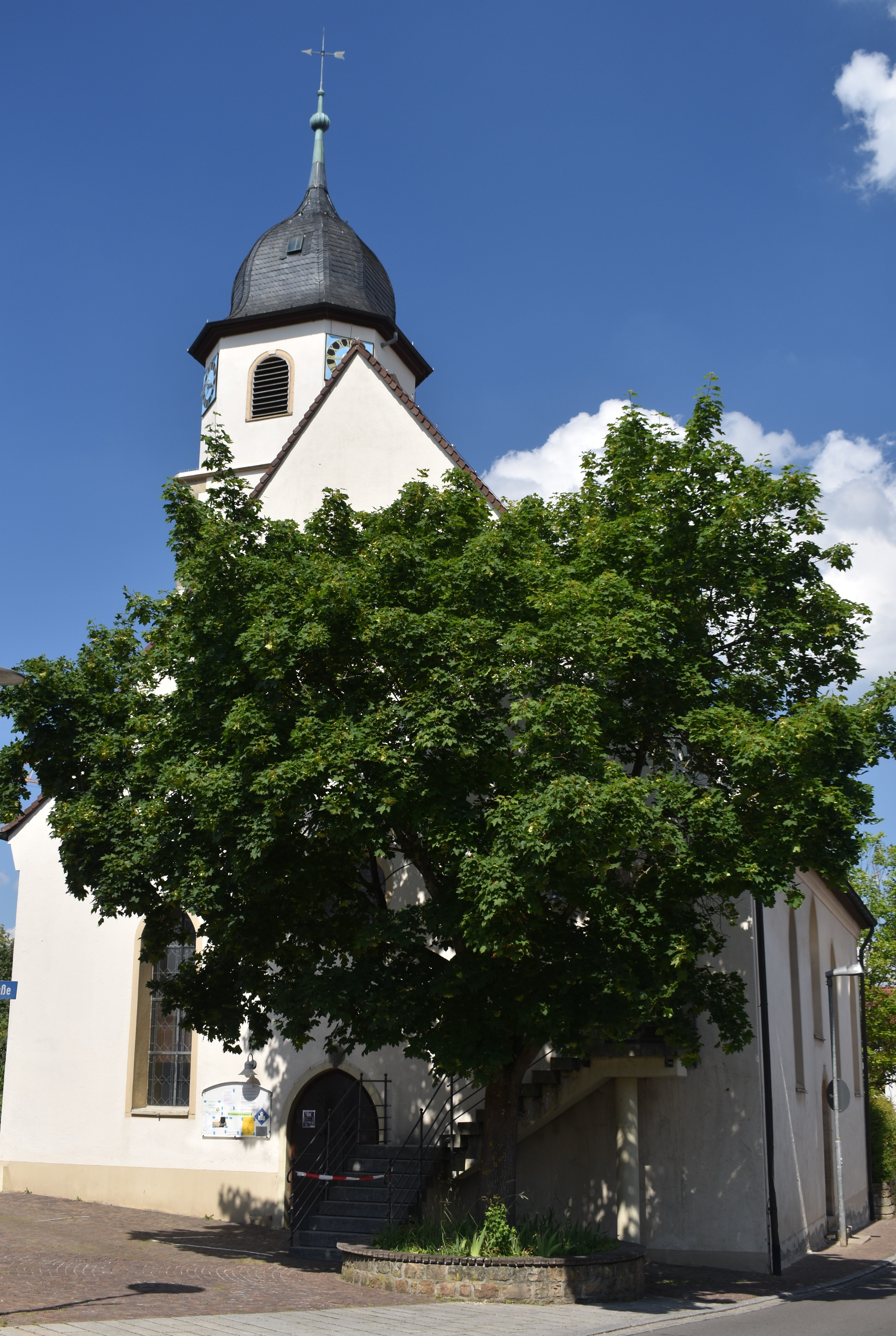 Evangelische Kirche - Evangelische Kirchengemeinde Wolfschlugen, Kirchstraße 12 in Wolfschlugen